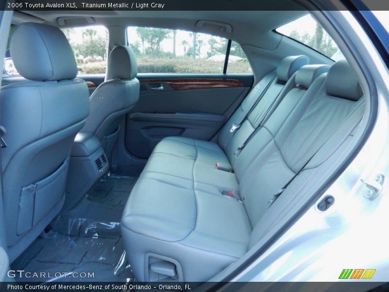Titanium Metallic / Light Gray 2006 Toyota Avalon XLS