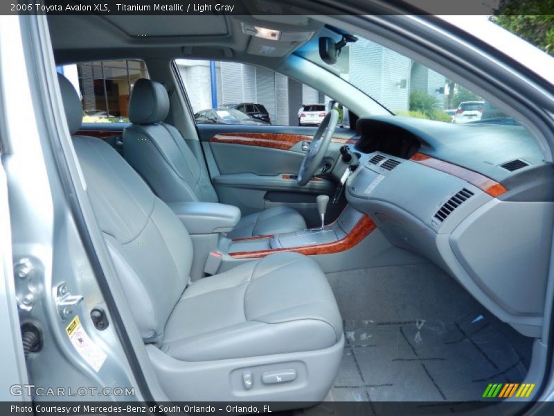 Titanium Metallic / Light Gray 2006 Toyota Avalon XLS