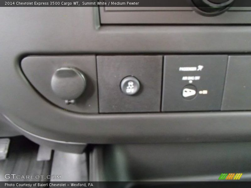 Summit White / Medium Pewter 2014 Chevrolet Express 3500 Cargo WT
