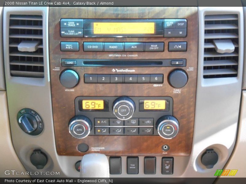 Galaxy Black / Almond 2008 Nissan Titan LE Crew Cab 4x4