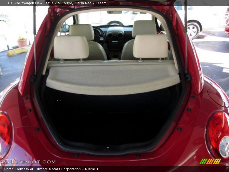 Salsa Red / Cream 2010 Volkswagen New Beetle 2.5 Coupe
