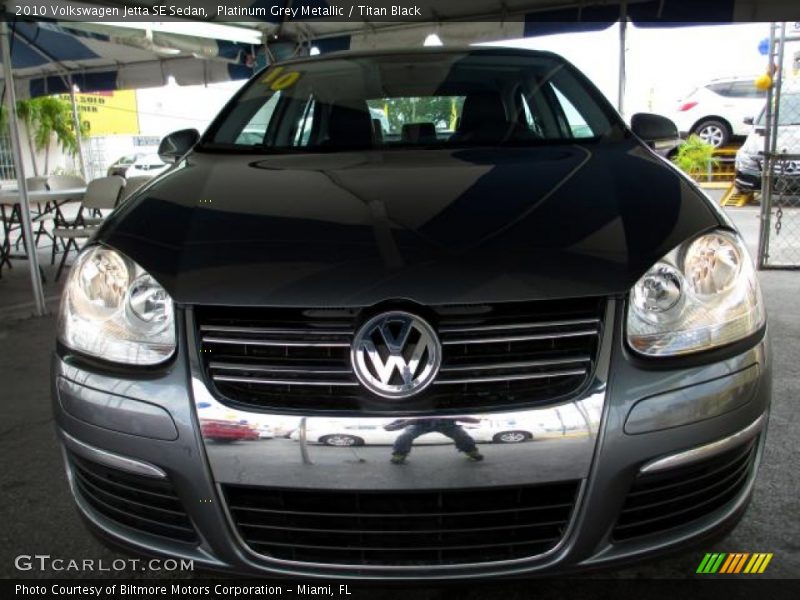 Platinum Grey Metallic / Titan Black 2010 Volkswagen Jetta SE Sedan