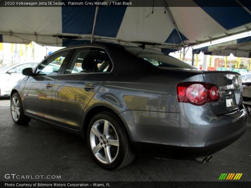 Platinum Grey Metallic / Titan Black 2010 Volkswagen Jetta SE Sedan