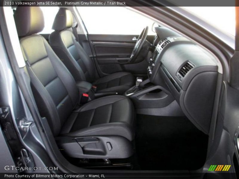 Platinum Grey Metallic / Titan Black 2010 Volkswagen Jetta SE Sedan