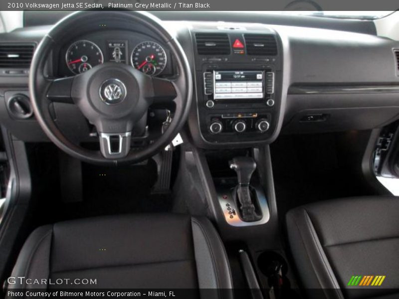 Platinum Grey Metallic / Titan Black 2010 Volkswagen Jetta SE Sedan