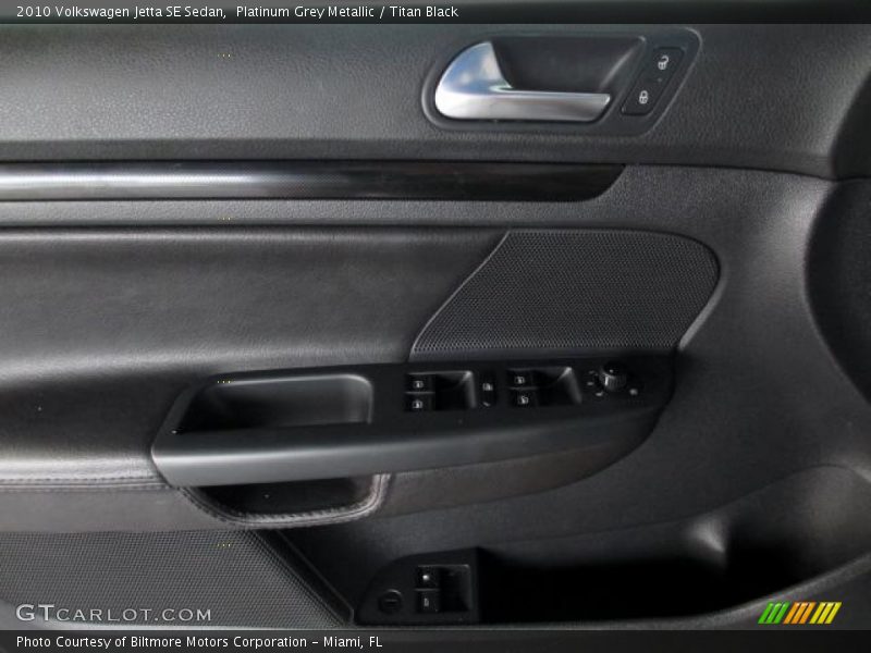 Platinum Grey Metallic / Titan Black 2010 Volkswagen Jetta SE Sedan