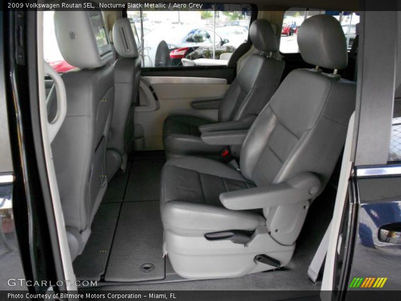 Nocturne Black Metallic / Aero Grey 2009 Volkswagen Routan SEL