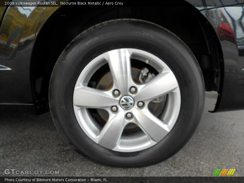 Nocturne Black Metallic / Aero Grey 2009 Volkswagen Routan SEL