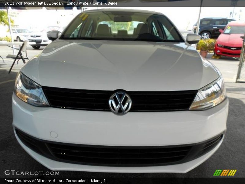 Candy White / Cornsilk Beige 2011 Volkswagen Jetta SE Sedan