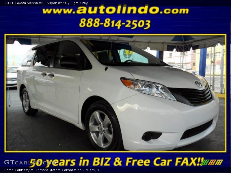 Super White / Light Gray 2011 Toyota Sienna V6