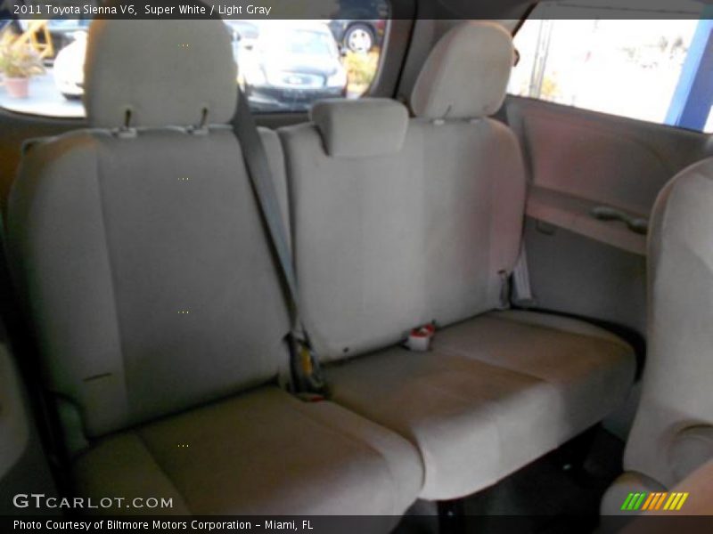 Super White / Light Gray 2011 Toyota Sienna V6