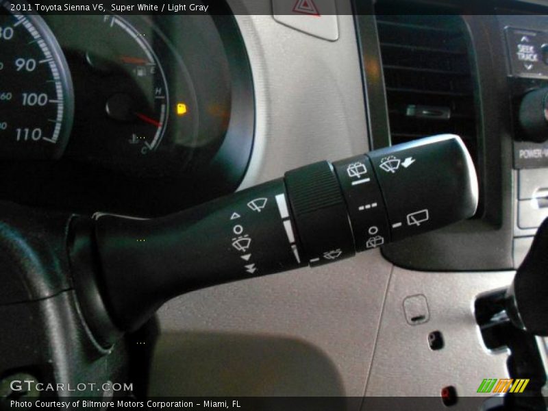 Super White / Light Gray 2011 Toyota Sienna V6