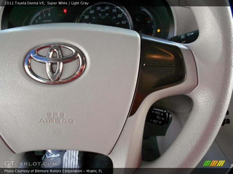 Super White / Light Gray 2011 Toyota Sienna V6
