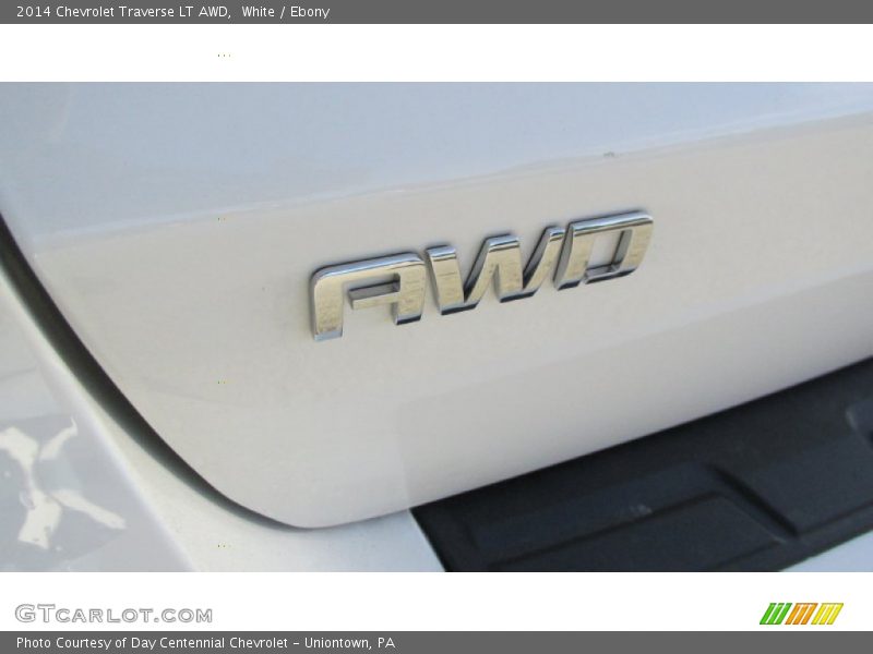 White / Ebony 2014 Chevrolet Traverse LT AWD
