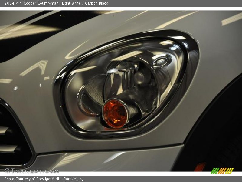 Light White / Carbon Black 2014 Mini Cooper Countryman