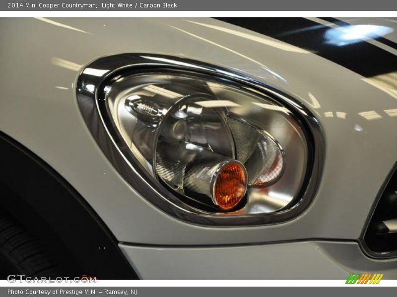 Light White / Carbon Black 2014 Mini Cooper Countryman