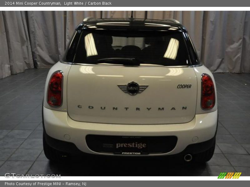 Light White / Carbon Black 2014 Mini Cooper Countryman