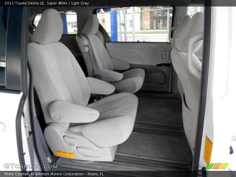 Super White / Light Gray 2011 Toyota Sienna LE