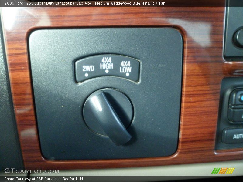 Medium Wedgewood Blue Metallic / Tan 2006 Ford F250 Super Duty Lariat SuperCab 4x4