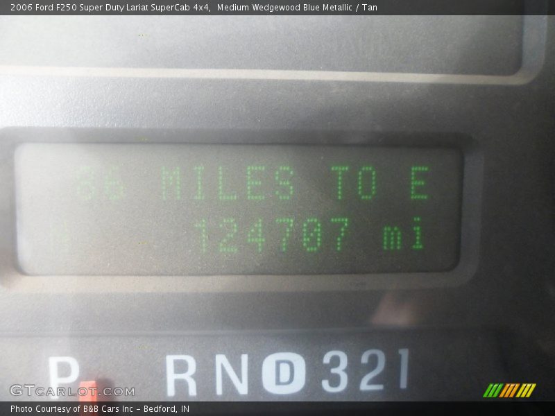 Medium Wedgewood Blue Metallic / Tan 2006 Ford F250 Super Duty Lariat SuperCab 4x4