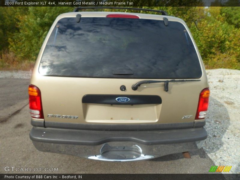 Harvest Gold Metallic / Medium Prairie Tan 2000 Ford Explorer XLT 4x4