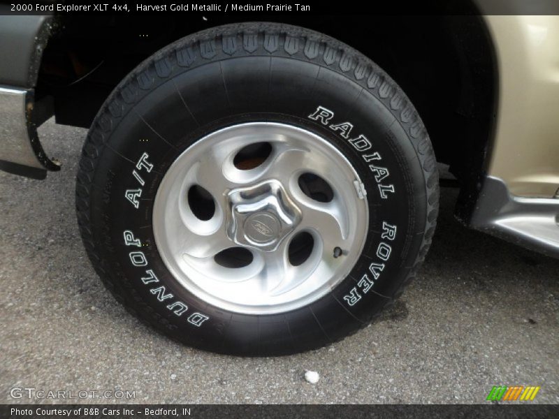 Harvest Gold Metallic / Medium Prairie Tan 2000 Ford Explorer XLT 4x4
