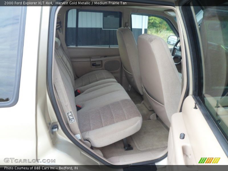 Harvest Gold Metallic / Medium Prairie Tan 2000 Ford Explorer XLT 4x4