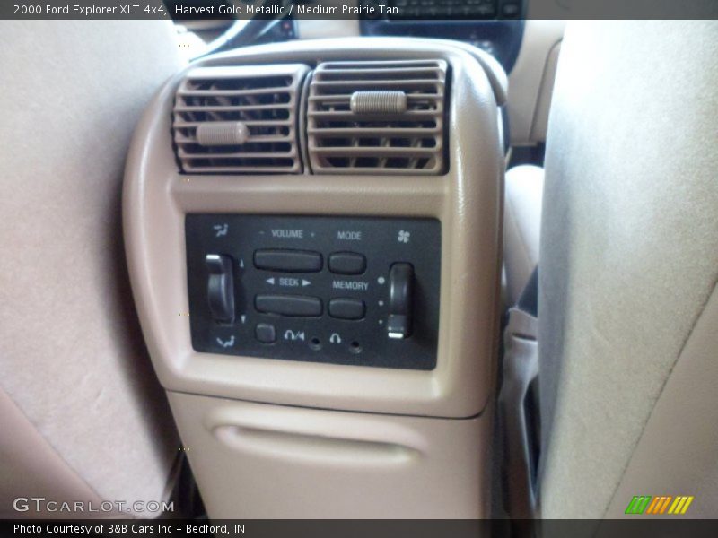 Harvest Gold Metallic / Medium Prairie Tan 2000 Ford Explorer XLT 4x4