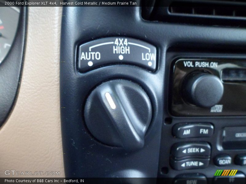 Harvest Gold Metallic / Medium Prairie Tan 2000 Ford Explorer XLT 4x4