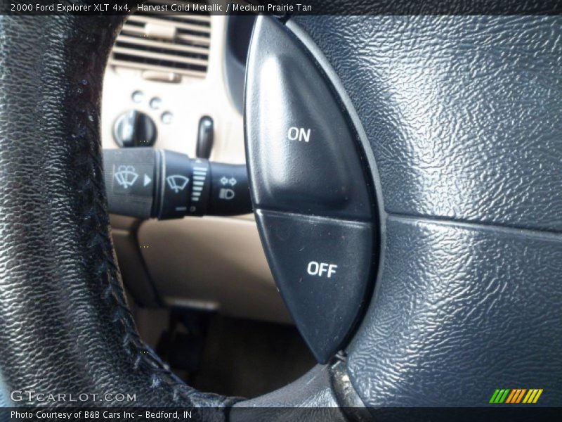 Harvest Gold Metallic / Medium Prairie Tan 2000 Ford Explorer XLT 4x4
