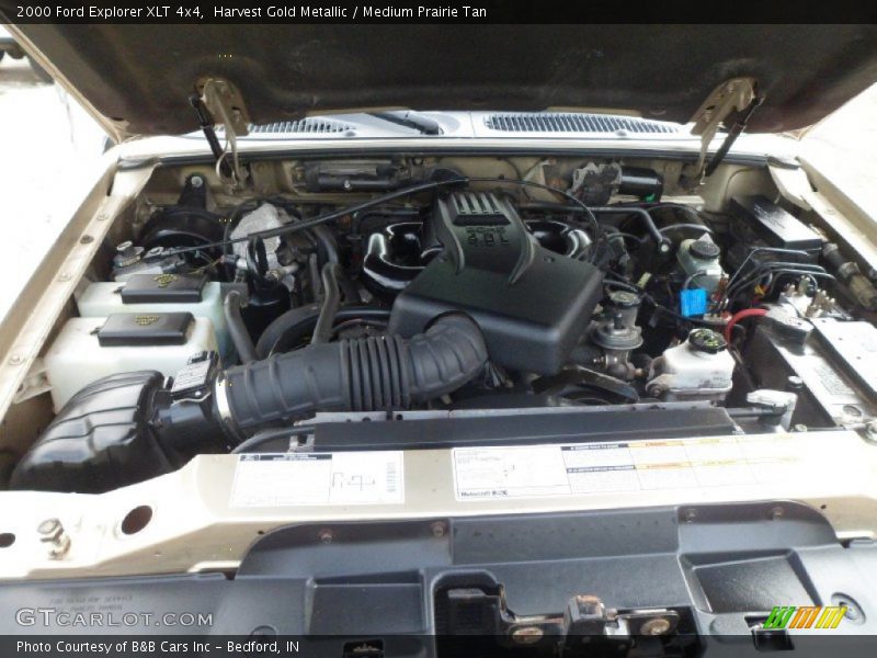 Harvest Gold Metallic / Medium Prairie Tan 2000 Ford Explorer XLT 4x4