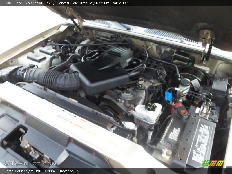 Harvest Gold Metallic / Medium Prairie Tan 2000 Ford Explorer XLT 4x4