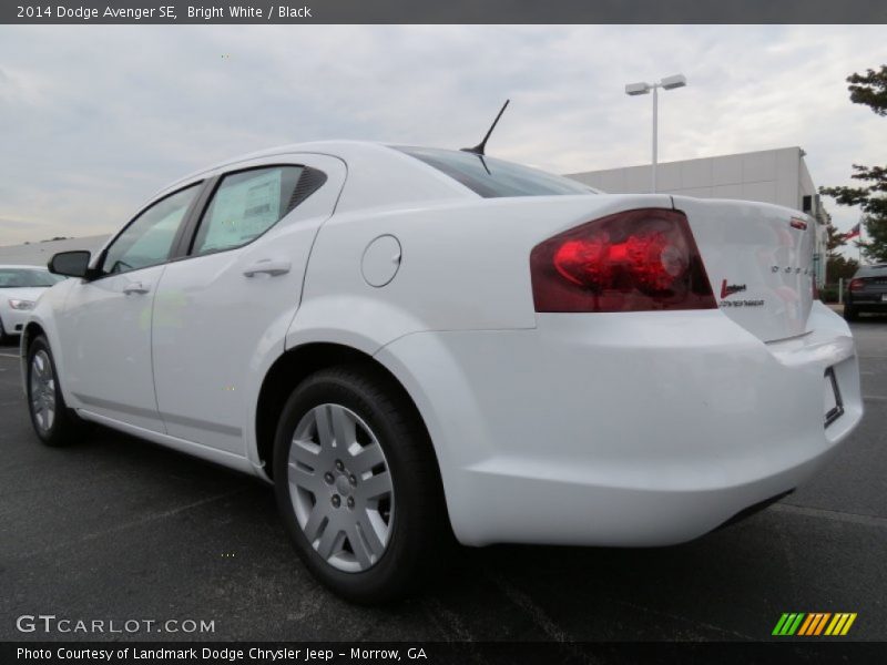 Bright White / Black 2014 Dodge Avenger SE