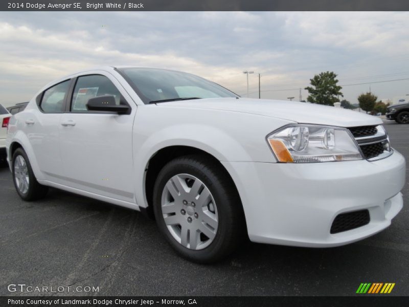 Bright White / Black 2014 Dodge Avenger SE