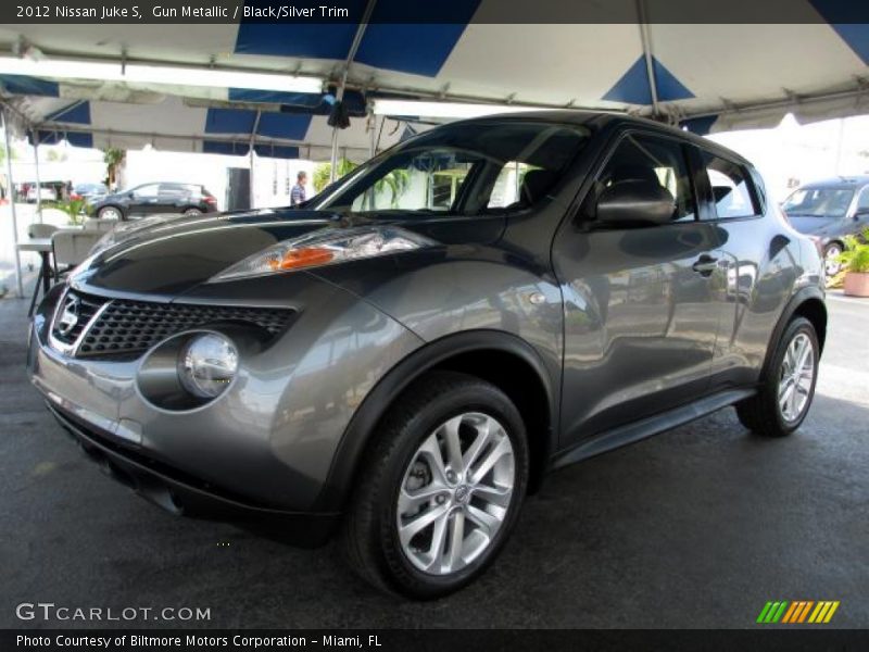 Gun Metallic / Black/Silver Trim 2012 Nissan Juke S