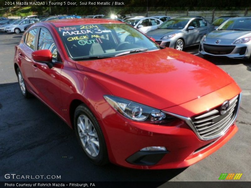 Front 3/4 View of 2014 MAZDA3 i Touring 5 Door