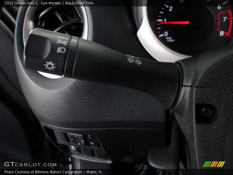 Gun Metallic / Black/Silver Trim 2012 Nissan Juke S
