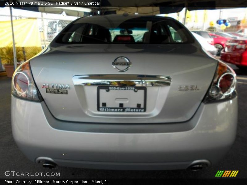 Radiant Silver / Charcoal 2010 Nissan Altima 2.5 SL