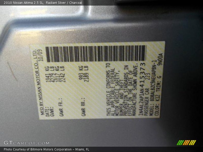 Radiant Silver / Charcoal 2010 Nissan Altima 2.5 SL