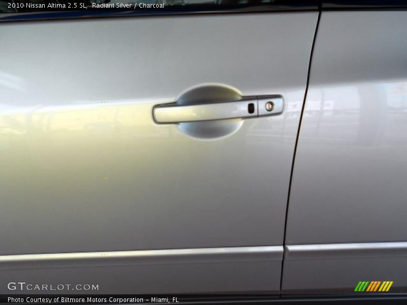 Radiant Silver / Charcoal 2010 Nissan Altima 2.5 SL