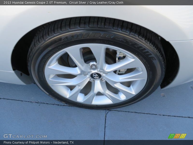 Circuit Silver / Gray Leather/Gray Cloth 2013 Hyundai Genesis Coupe 2.0T Premium