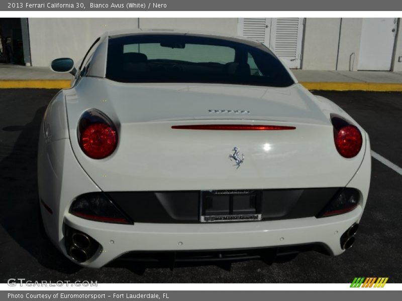 Bianco Avus (White) / Nero 2013 Ferrari California 30