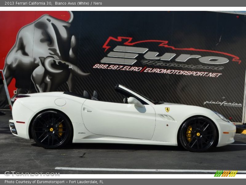 Bianco Avus (White) / Nero 2013 Ferrari California 30