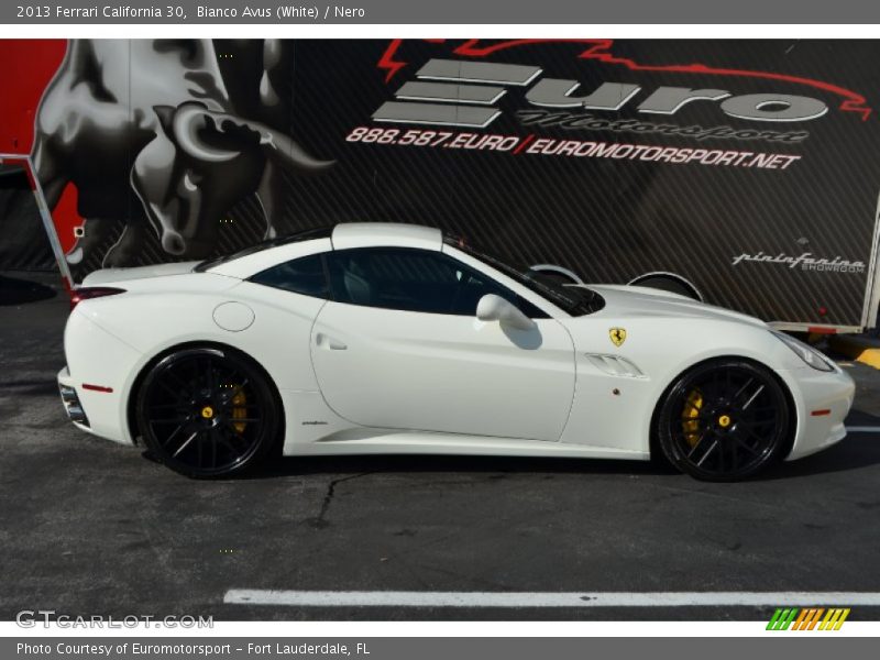 Bianco Avus (White) / Nero 2013 Ferrari California 30