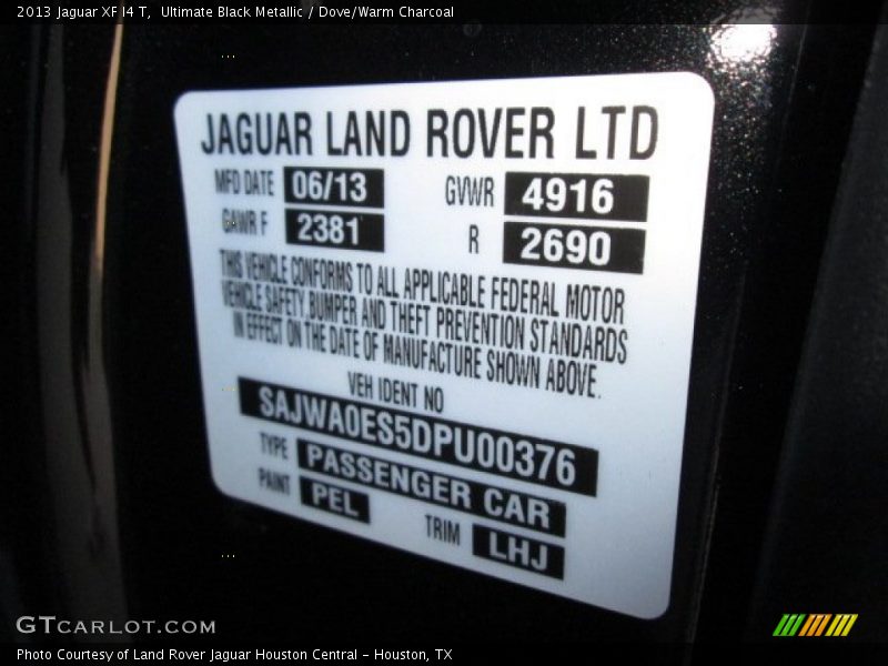 Ultimate Black Metallic / Dove/Warm Charcoal 2013 Jaguar XF I4 T