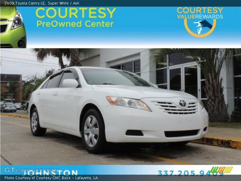 Super White / Ash 2009 Toyota Camry LE