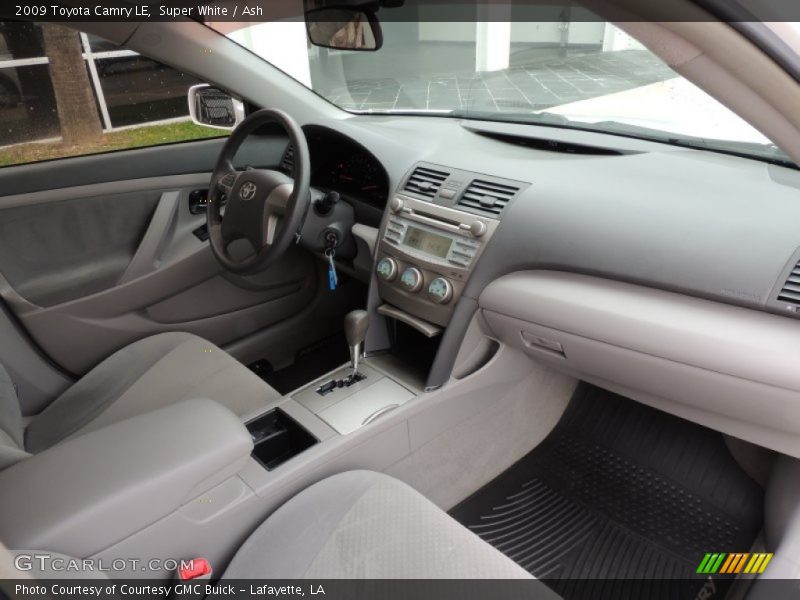 Super White / Ash 2009 Toyota Camry LE