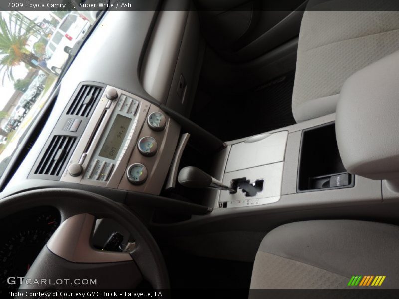 Super White / Ash 2009 Toyota Camry LE