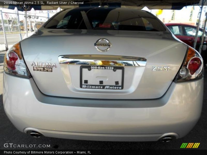Radiant Silver / Charcoal 2010 Nissan Altima 2.5 SL