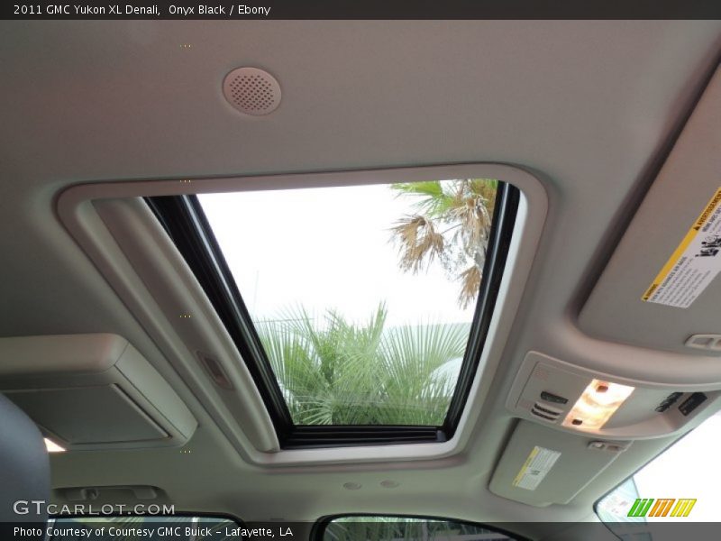 Onyx Black / Ebony 2011 GMC Yukon XL Denali